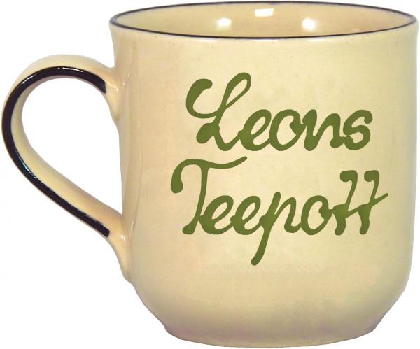 Kaffeebecher mit Schrift (2 Zeilen)